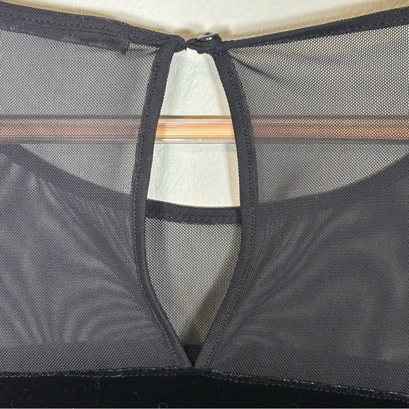 Harlowe & Graham Velvet and Mesh Long Sleeve Top-Black-Women XS - Picture 5 of 6